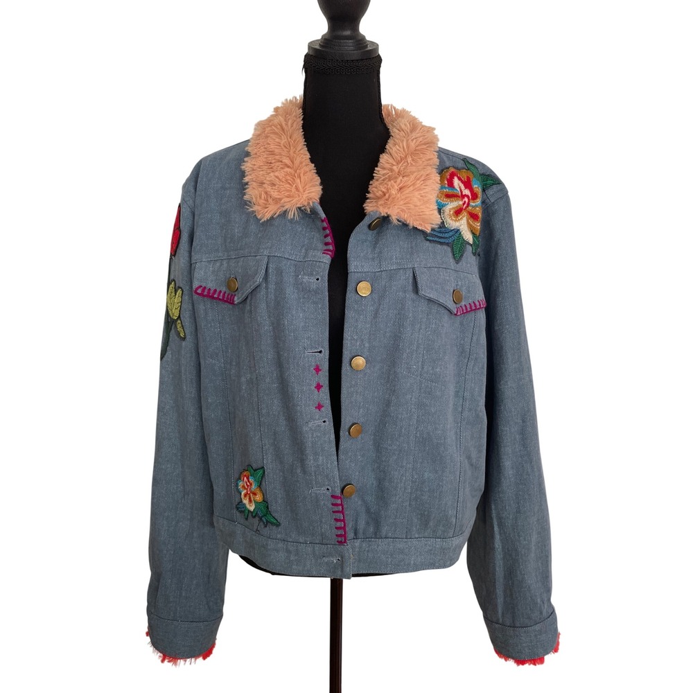 Natural Life Denim Jacket Women XL Blue Floral Faux Fur Boho Cottagecore Trucker